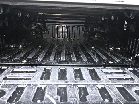 Used 2019 Ford F150 Lariat image 19