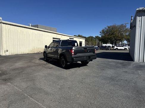 Used 2024 Nissan Titan PRO-4X w/ Pro-4x Convenience Package image 7
