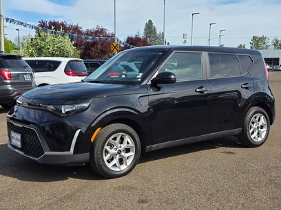 Used 2023 Kia Soul LX w/ LX Technology Package