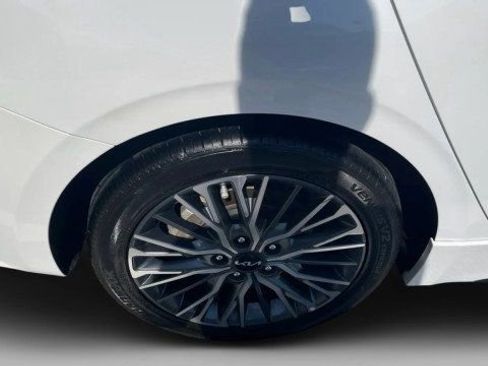 Used 2022 Kia Forte GT-Line w/ GT-Line Premium Package image 19