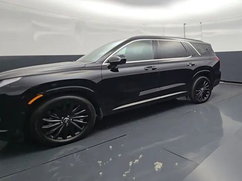 Used 2024 Hyundai Palisade Calligraphy AWD/4WD image 3