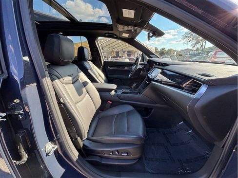 Used 2025 Cadillac XT6 Premium Luxury FWD image 48