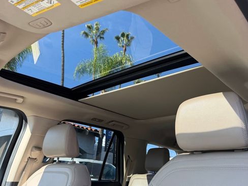 Used 2023 Ford Expedition Limited image 19