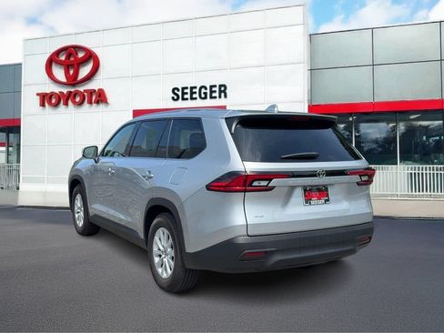 Used 2026 Toyota Grand Highlander AWD image 9