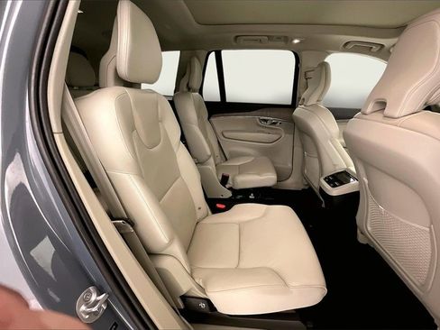 Used 2023 Volvo XC90 B6 Plus image 20