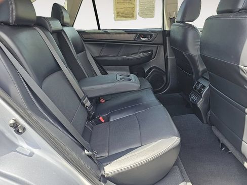 Used 2019 Subaru Outback 2.5i Limited AWD/4WD image 21