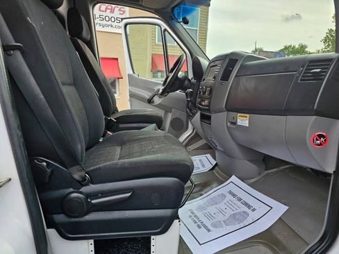 Used 2014 Mercedes-Benz Sprinter 2500 image 24