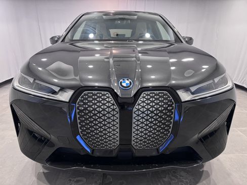 Used 2025 BMW iX xDrive50 w/ Premium Package image 2