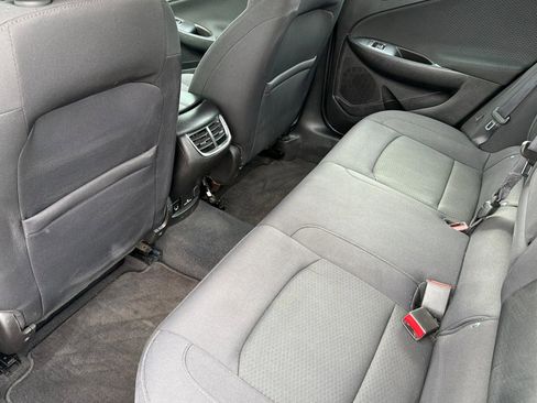 Used 2017 Chevrolet Malibu LT image 12