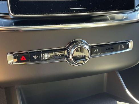 New 2026 Volvo XC90 B6 Core image 20