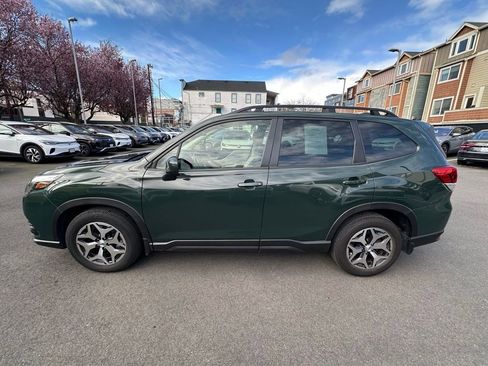 Certified 2023 Subaru Forester Premium image 5