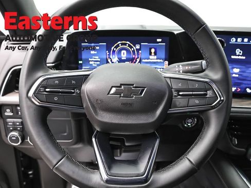 Used 2025 Chevrolet Suburban Z71 AWD/4WD image 10