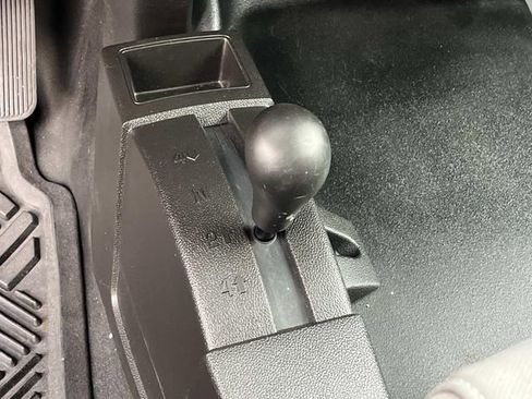 Used 2015 GMC Sierra 3500 Base w/ Sierra Convenience Package image 23