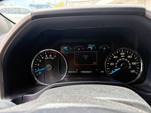 Used 2016 Ford F150 Lariat w/ Equipment Group 501A Mid AWD/4WD image 17