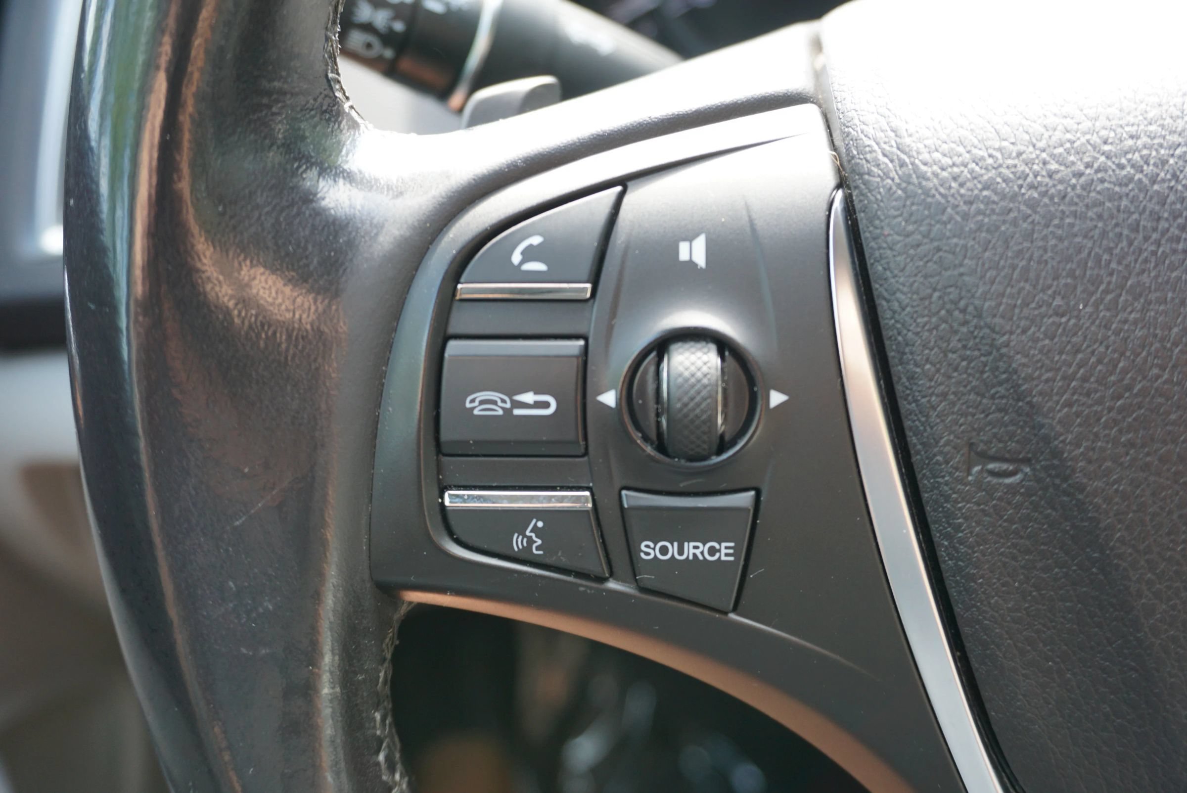 Used 2016 Acura TLX FWD image 24