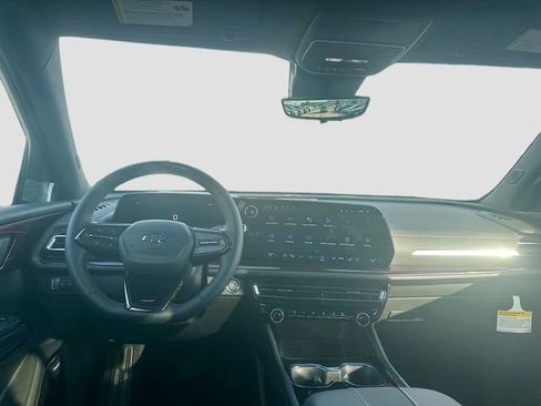 New 2026 Chevrolet Traverse RS image 22