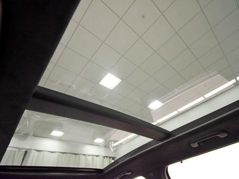 Used 2023 Hyundai Santa Fe Calligraphy AWD/4WD image 17