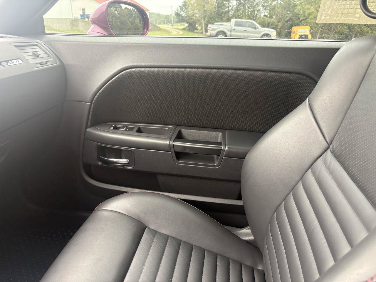 Used 2010 Dodge Challenger R/T RWD image 20