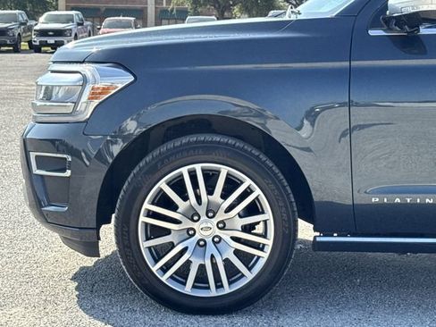 Used 2023 Ford Expedition Platinum AWD/4WD image 10