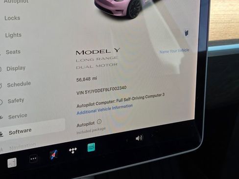 Used 2020 Tesla Model Y Long Range image 24