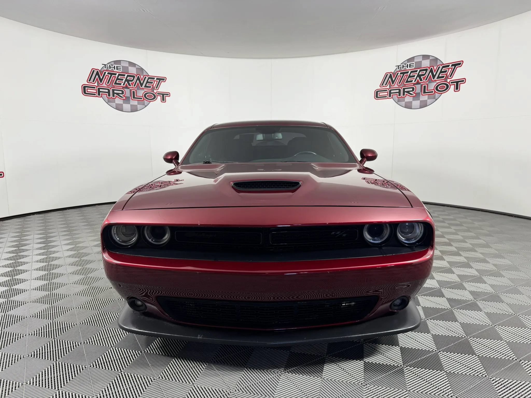 Used 2022 Dodge Challenger R/T w/ Blacktop Package RWD image 2