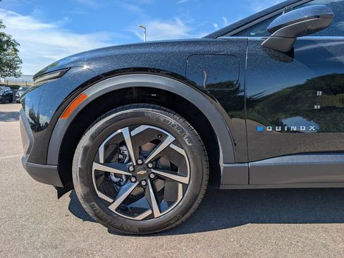 Used 2026 Chevrolet Equinox EV LT AWD/4WD image 11