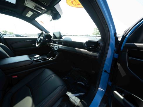 Used 2025 Honda Pilot TrailSport image 26
