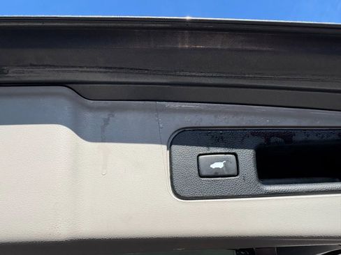 Used 2011 Honda Pilot Touring image 11