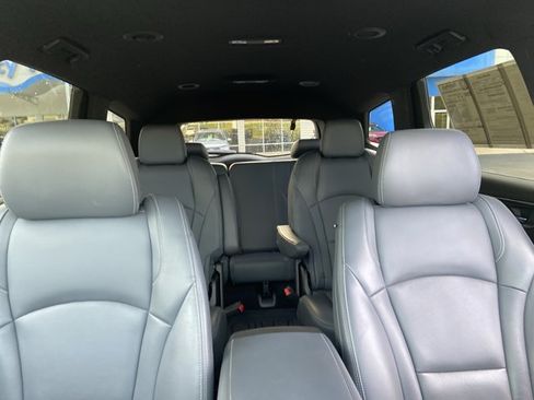 Used 2023 Buick Enclave Essence w/ LPO, Floor Liner Package FWD image 19
