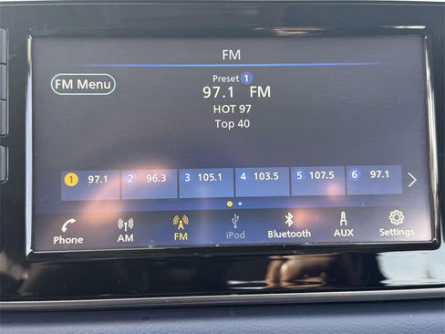 Used 2024 Nissan Versa SV w/ Trunk Package image 23