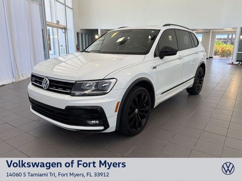 Used 2020 Volkswagen Tiguan SE R-Line FWD image 1