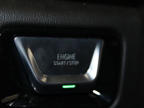 Used 2025 GMC Yukon XL Denali AWD/4WD image 28