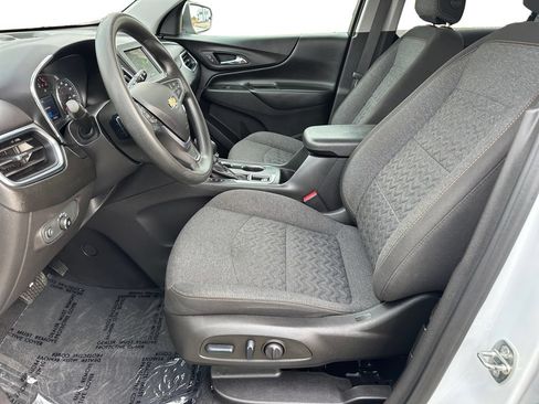 Used 2023 Chevrolet Equinox LT FWD image 10