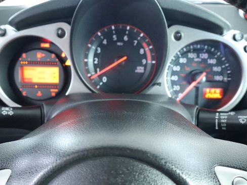 Used 2017 Nissan 370Z Coupe RWD image 20