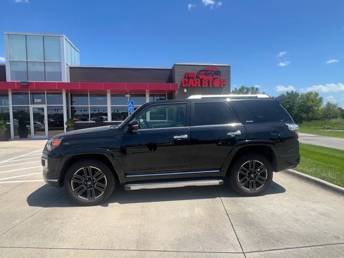 Used 2018 Toyota 4Runner SR5 image 21