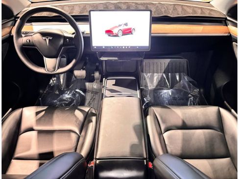 Used 2024 Tesla Model Y Long Range image 23