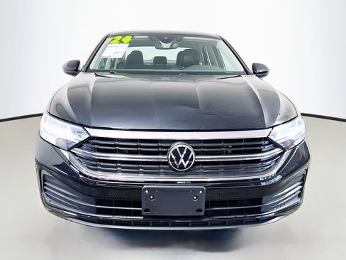 Used 2024 Volkswagen Jetta SE FWD image 11