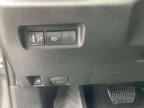 Used 2023 Toyota RAV4 LE AWD/4WD image 21