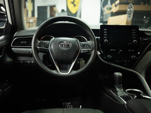 Used 2023 Toyota Camry LE image 18