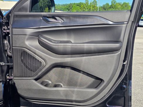 New 2025 Jeep Grand Cherokee Laredo X w/ Luxury Tech Group I image 36