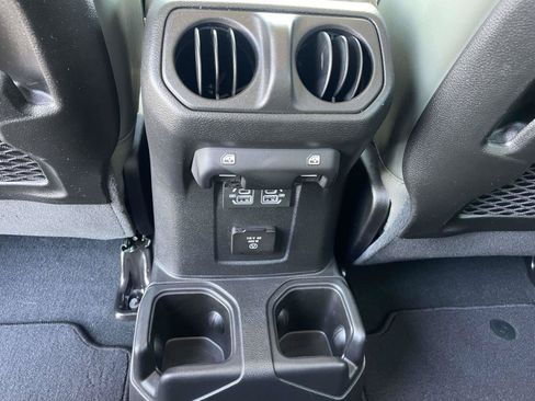 Used 2024 Jeep Gladiator Mojave w/ Convenience Group AWD/4WD image 13