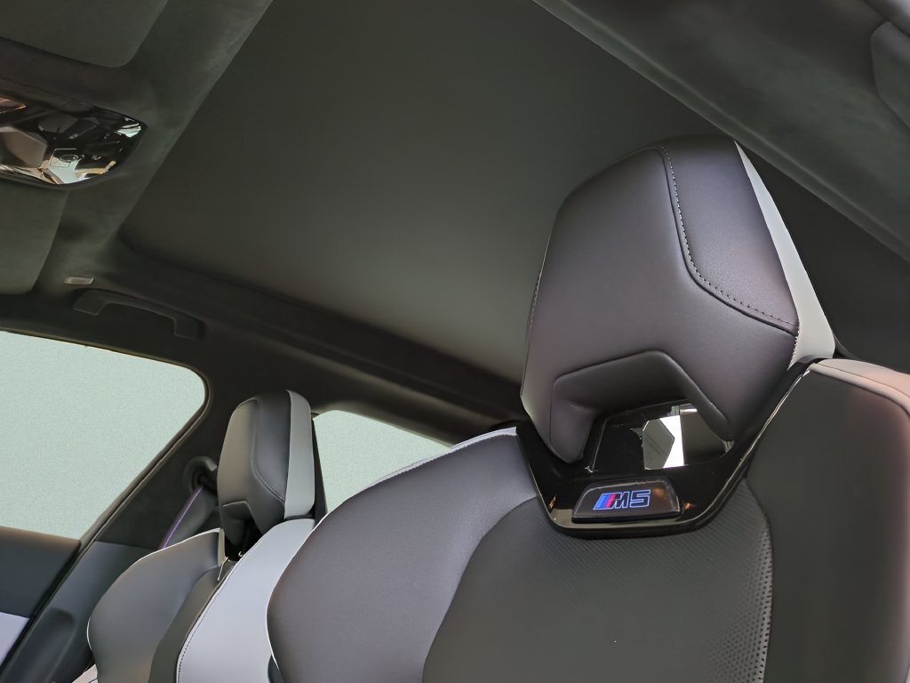 New 2026 BMW M5 Touring AWD/4WD image 20