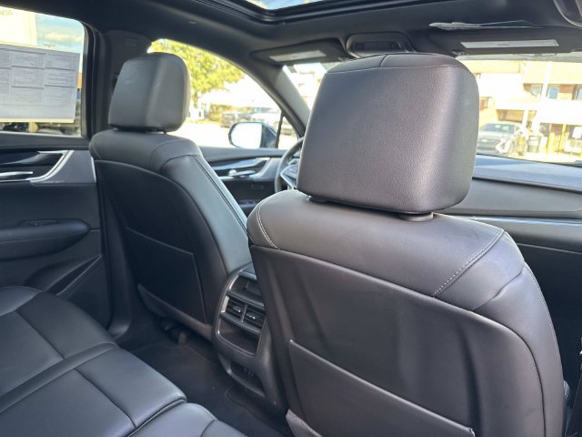 Certified 2024 Cadillac XT5 Premium Luxury w/ LPO, Floor Liner Package AWD/4WD image 25