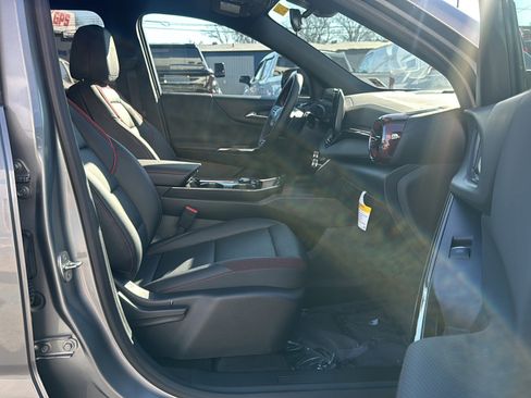 Used 2026 Chevrolet Equinox RS image 13