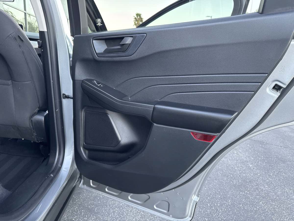 Used 2022 Ford Escape SE FWD image 31