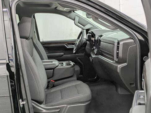 Used 2024 Chevrolet Silverado 1500 LT image 19