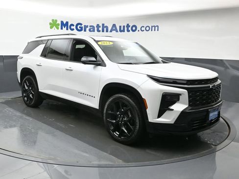 Certified 2024 Chevrolet Traverse RS w/ LPO, Floor Liner Package image 2