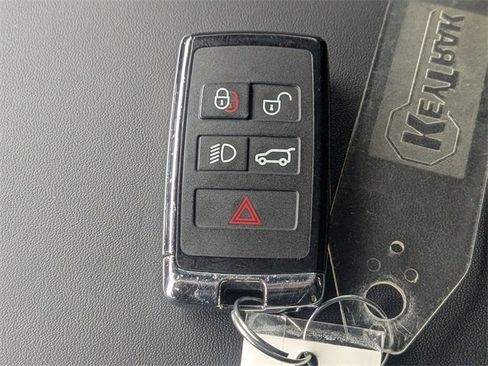 Used 2024 Land Rover Range Rover Sport Dynamic SE image 29