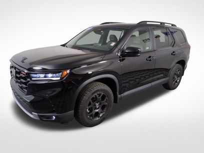 Certified 2025 Honda Pilot TrailSport