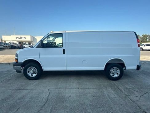 Used 2025 Chevrolet Express 2500 w/ Driver Convenience Package RWD image 2